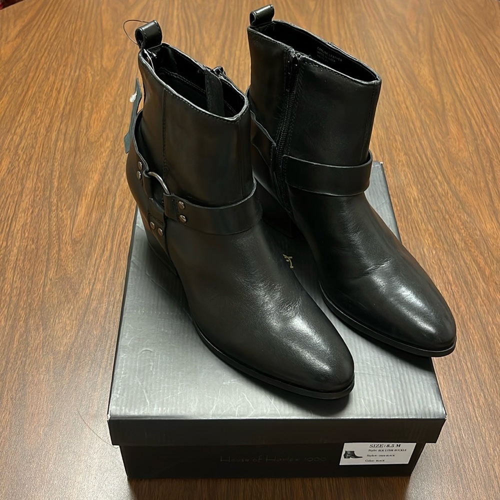 House of Harlow 1960‎ booties, size 8.5, NWT